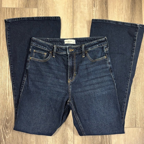 ⭐️Abercrombie & Fitch⭐️ Vintage Flare High Rise Jeans - Picture 2 of 5
